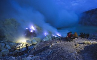 Kawah Ijen Volcano Blue Fire Banyuwangi Kawah Ijen Volcano Blue Fire Banyuwangi Java Adventure Seekers