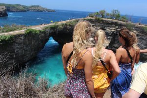 Trip Nusa Penida West tirp to nusa penida trip to kelingking beach,trip to broken beach,trip to angel bilabong Java Adventure Seekers